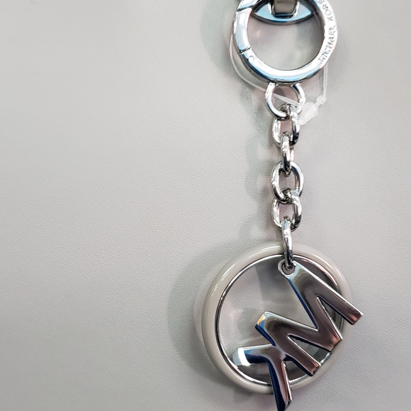 NEW TAGS Michael Kors Jet Set Tote Handbag Leather - Picture 2 of 8